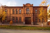 Здание ОКН «Дом жилой Лихтанской» с земельным участком. Адрес: Республика Башкортостан, г. Уфа, Ленинский район, ул. Зенцова, 49.